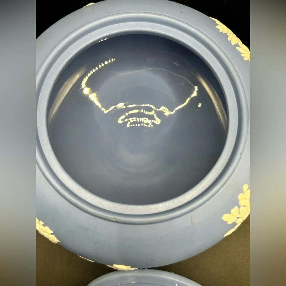 VTG Wedgwood England Blue Jasperware Collectible Greco Roman Motif Teapot, Lid - Picture 8 of 16